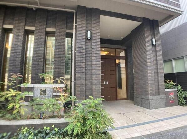 【ナイスシティアリーナ泉中央】エントランス入口