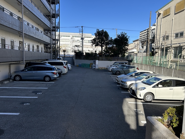 【仙台堀公園ハイツ】駐車場