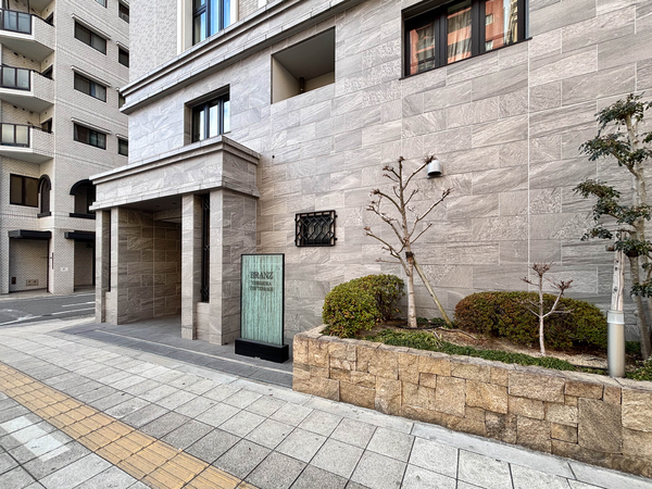 【ブランズ夕陽丘ザ・テラス】エントランス