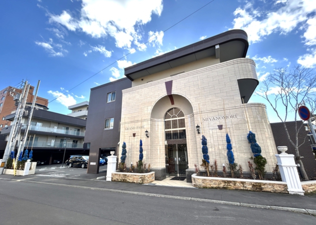 【グランファーレ宮の森コートハウス四季の杜】外観