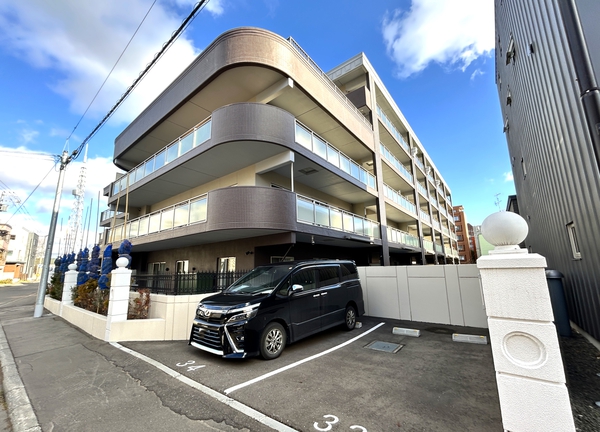 【グランファーレ宮の森コートハウス四季の杜】外観