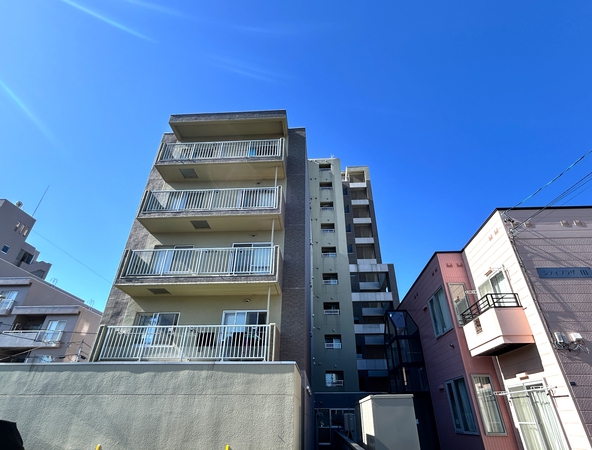 【ロピア西町3】外観