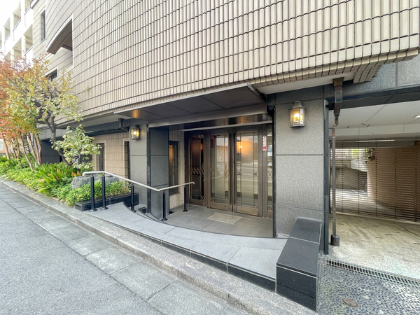 【恵比寿ベネヴィア】エントランス 【恵比寿ベネヴィア】エントランス