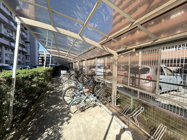 【西船橋ハイム】駐輪場
