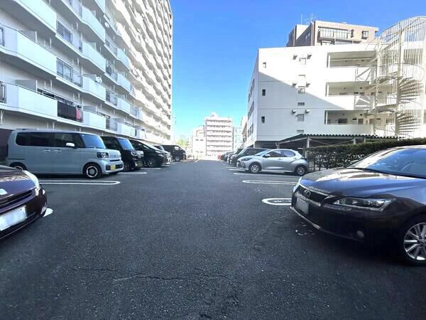 【一光ハイツ山王】駐車場