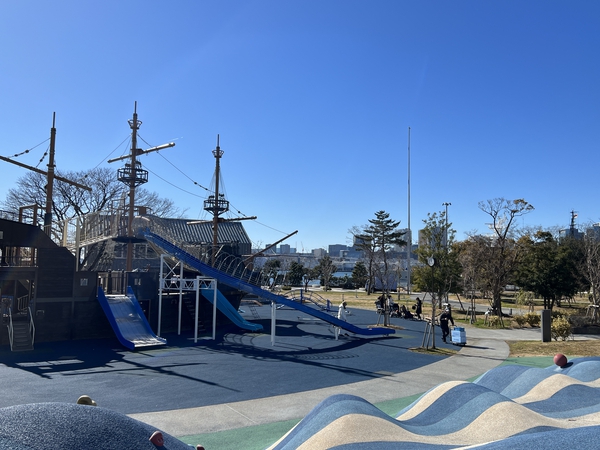 晴海ふ頭公園まで約700m(徒歩9分)。 晴海ふ頭公園まで約700m(徒歩9分)。