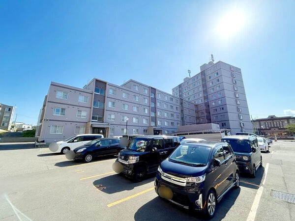 【ロピアパークサイド大谷地】駐車場 【ロピアパークサイド大谷地】駐車場