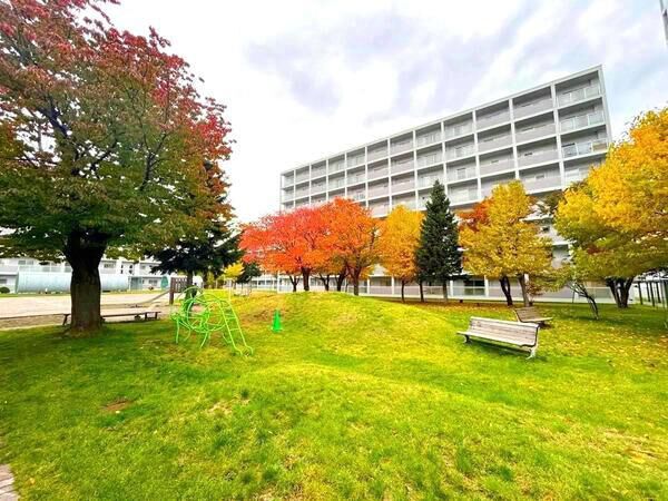 【山鼻サンタウン】共用部分1（敷地内公園）