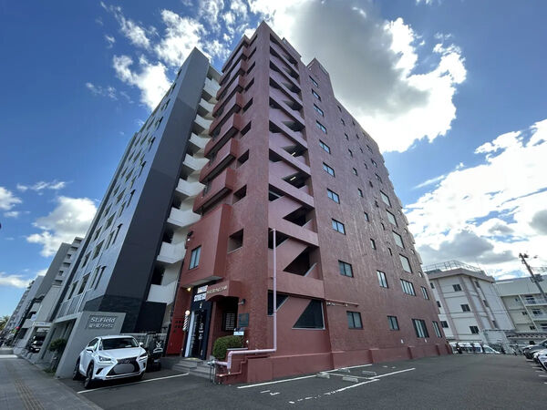 【ライオンズマンション二十人町】外観