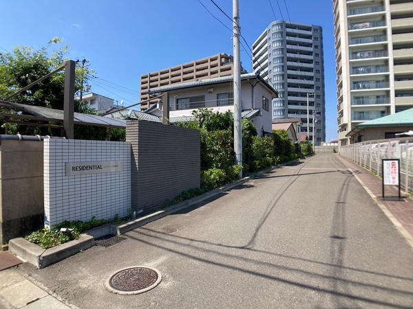 【レジデンシャル南仙台】エントランスアプローチ