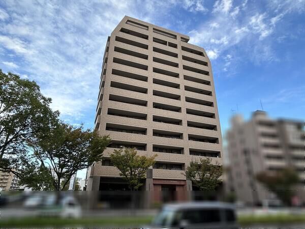 【クレアシティ段原リバーパーク】外観