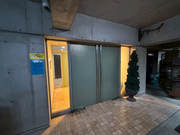【グランメール元町】エントランス
