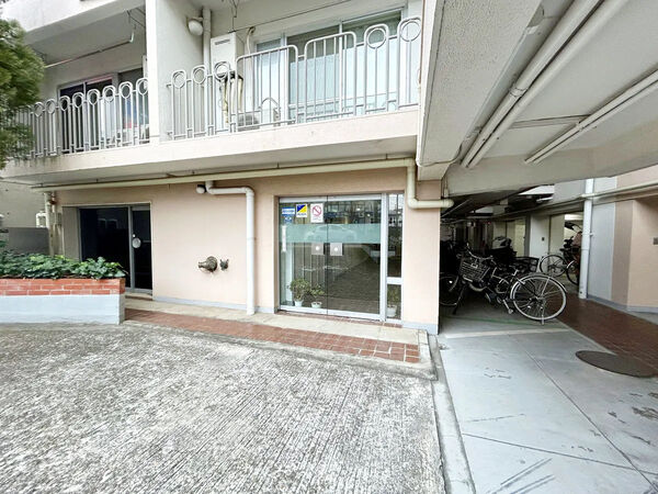 【カクエイ・ハイホーム】エントランス 【カクエイ・ハイホーム】エントランス