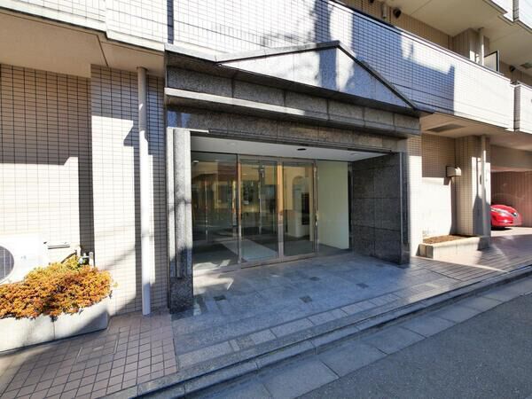 【リーラ文京本駒込】エントランス