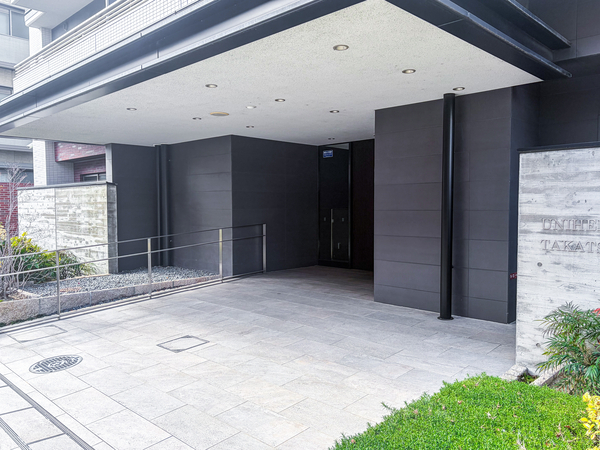 【ユニハイム高槻レジデンス】エントランス 【ユニハイム高槻レジデンス】エントランス