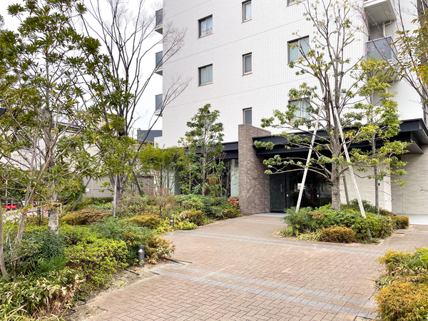 【リビオ尼崎STATION CITY】エントランス