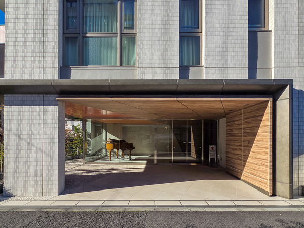 【ローレルコート西国分寺】エントランス