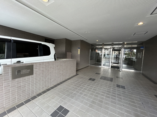 【ファミール習志野大久保】エントランス