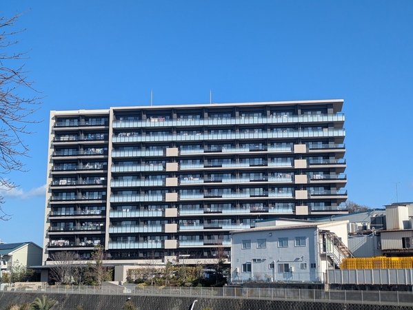 【プラウド湘南藤沢ガーデン】外観