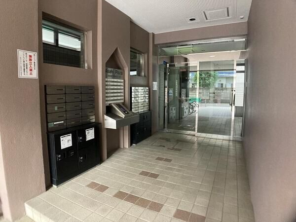 【朝日プラザエザース堤通雨宮町Ⅱ】エントランスアプローチ