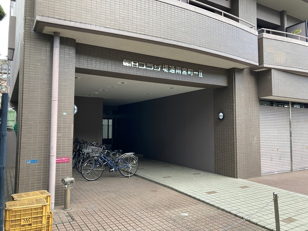 【朝日プラザエザース堤通雨宮町Ⅱ】エントランスアプローチ