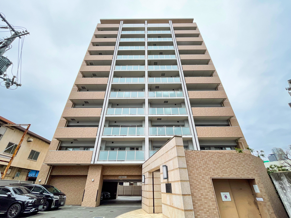 【ザクイーン新梅田】外観