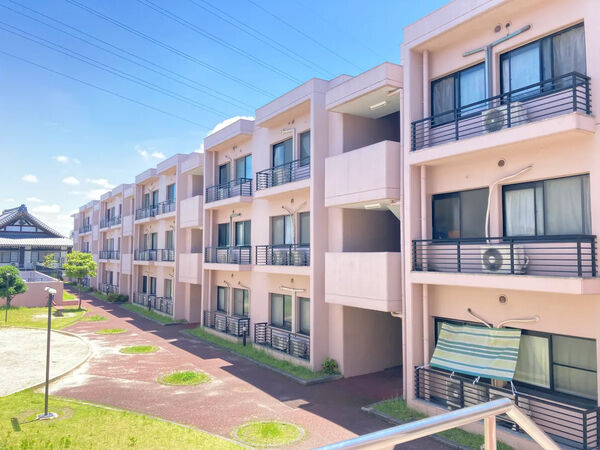 【ロイヤルシャトー鳴丘】外観 【ロイヤルシャトー鳴丘】外観