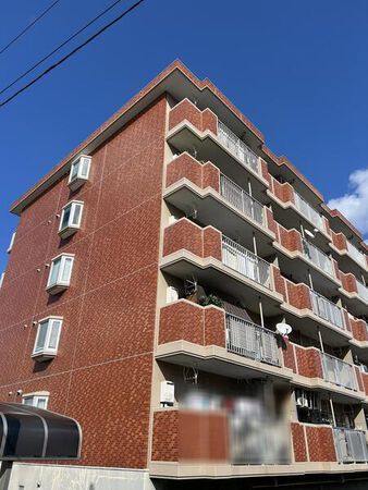 【エメラルドマンション船越南】外観