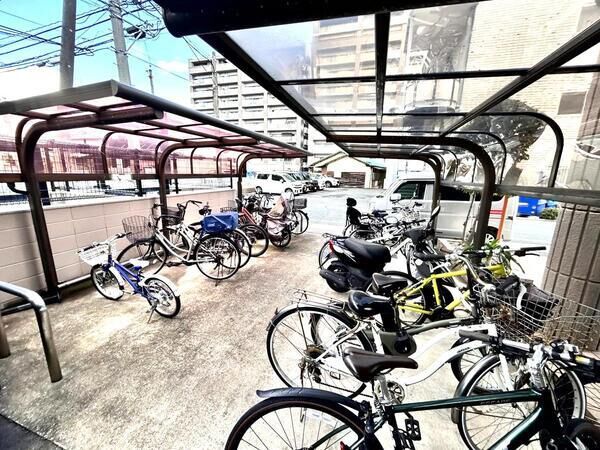 (駐輪場) (駐輪場)