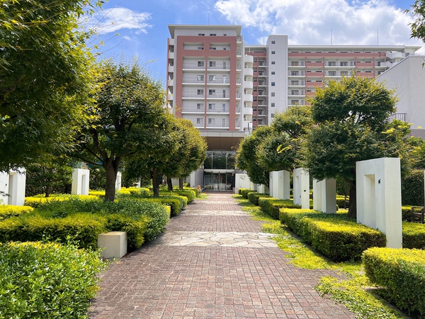 【サンパティエ東京】エントランスアプローチ
