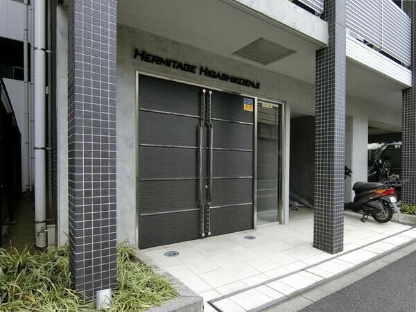 【エルミタージュ東高円寺】エントランス
