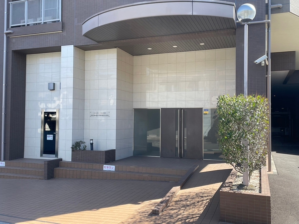 【グランシャルム小田原城山】エントランス