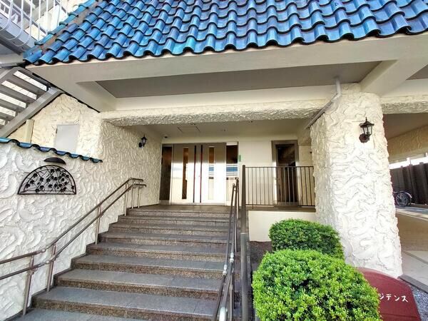 【麻布永坂レジデンス】エントランスアプローチ1