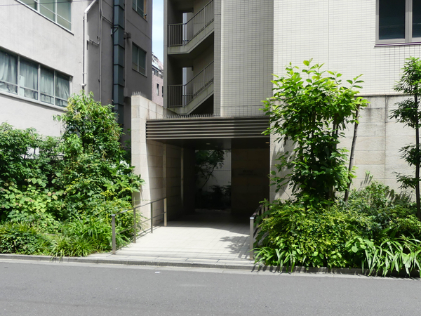 【ブランズ西新宿】エントランス