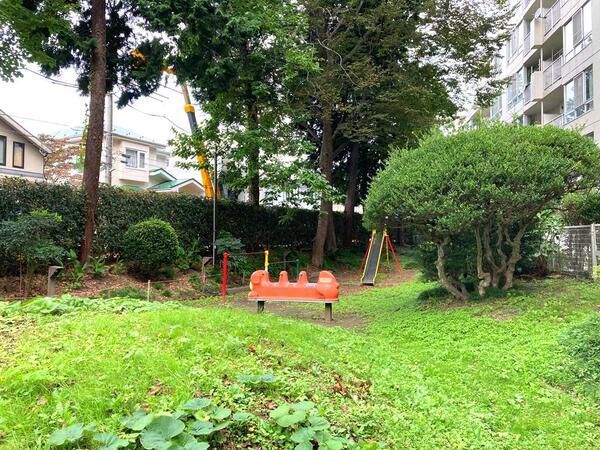 (敷地内広場) (敷地内広場)