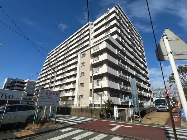 【横須賀中央ハイツ】外観 【横須賀中央ハイツ】外観