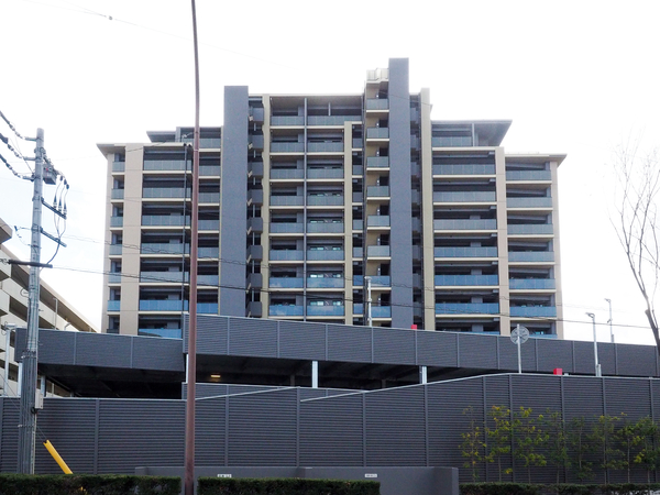 【アネシア藤が丘グランドテラス】外観