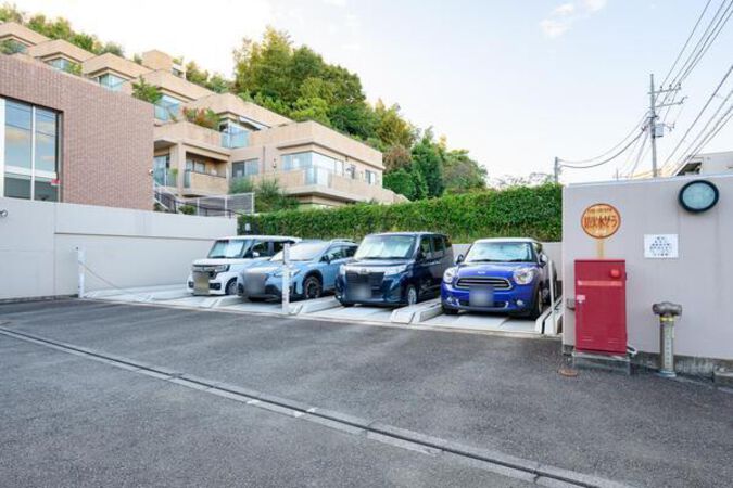 【セントラルコート溝ノ口】敷地内駐車場
