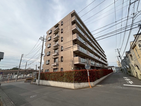 【ファミール新松戸】外観