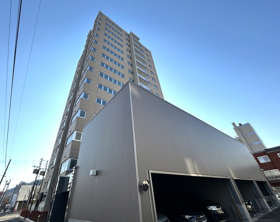 【パークハウス山鼻15条】外観