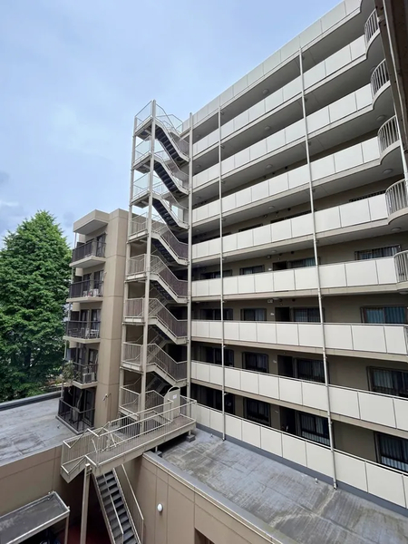 【本郷壱岐坂ハイツ】外観