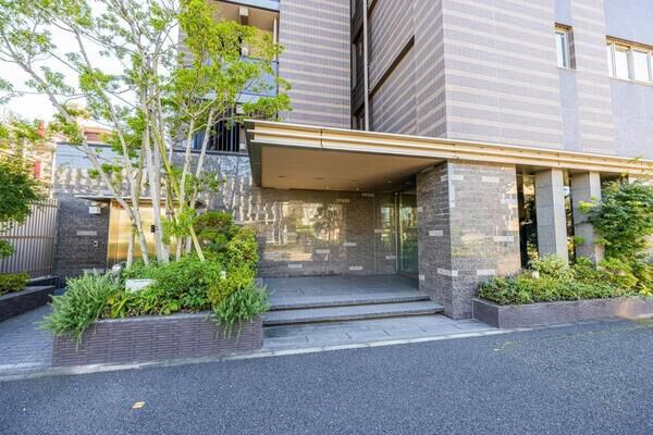 【ザ・パークハウス桜山】エントランス1 【ザ・パークハウス桜山】エントランス1