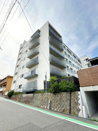 【ニュー夙川マンション】外観 【ニュー夙川マンション】外観