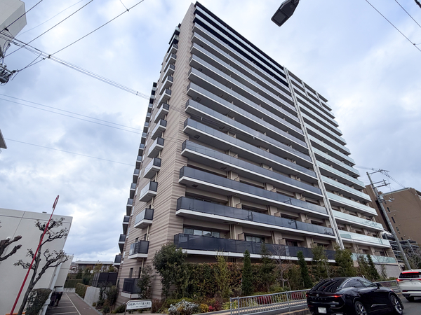 【サンメゾン寝屋川公園駅前】外観