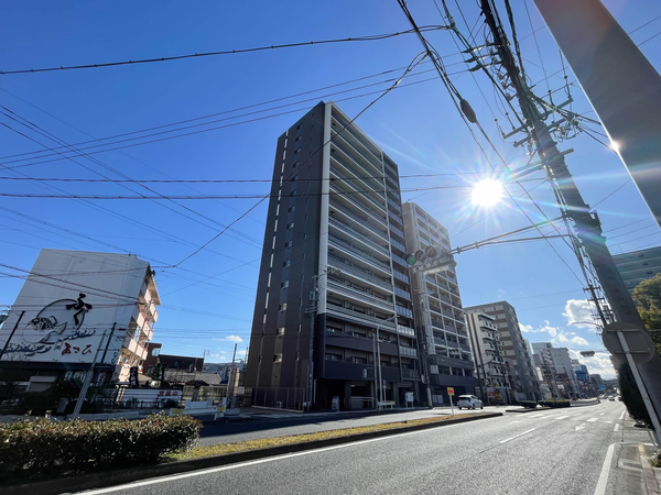 【プレサンスロジェ庄内通駅前】外観