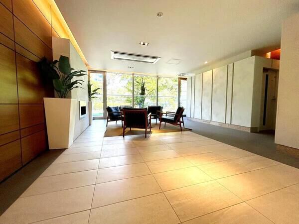 【プレミスト上幟町】エントラン1 【プレミスト上幟町】エントラン1