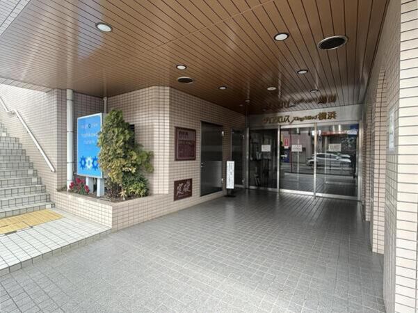【ダイアパレスクロッシングマインド横浜】エントランス