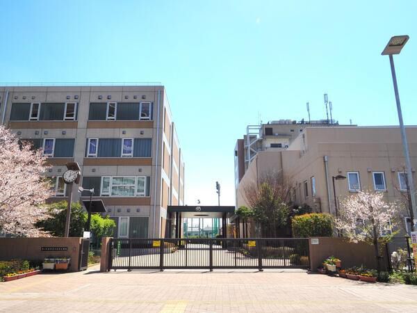 さいたま市立つばさ小学校　約850m