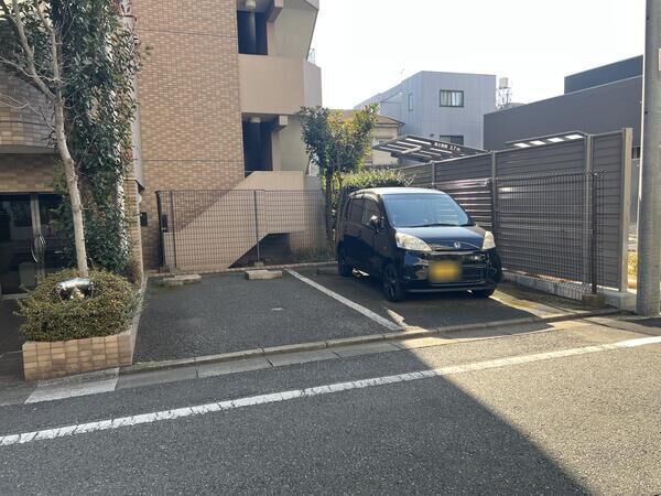 【ルーブル大森】駐車場