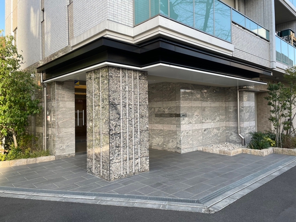 【エクセレントシティ久米川駅前】エントランス